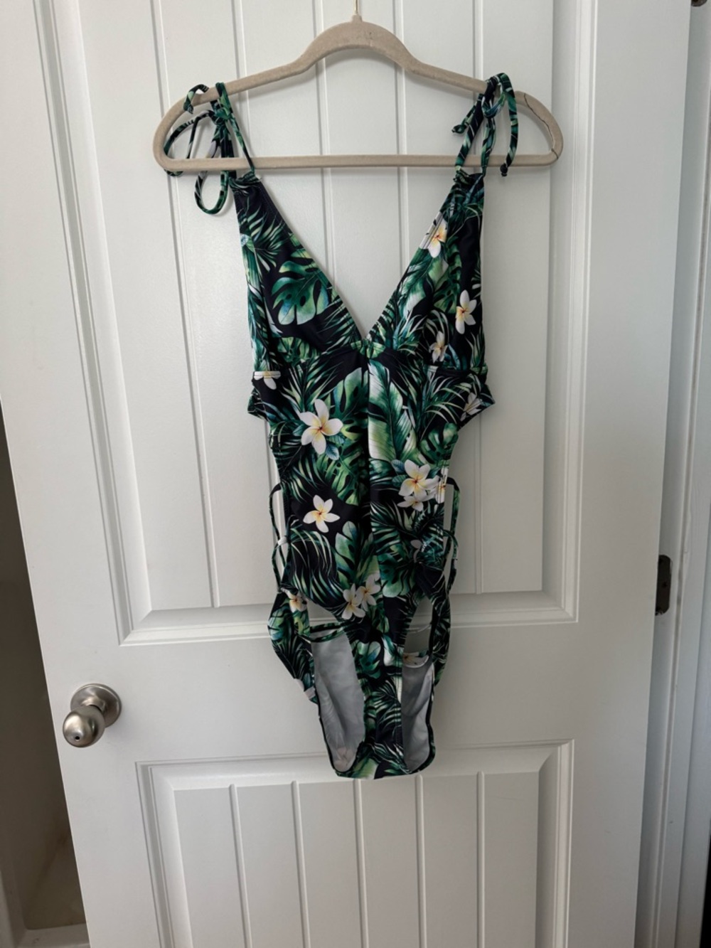 Tropical Floral One-Piece Swimsuit in Green